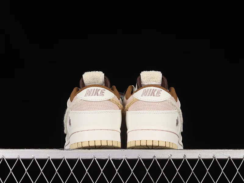 All Categories Nk SB Dunk Series Nk SB Dunk Low Low-top sneakers C version Nk SB Dunk Low "Year of the Rabbit" Year of the Rabbit limited SB low-top casual sneakers FD4203-211